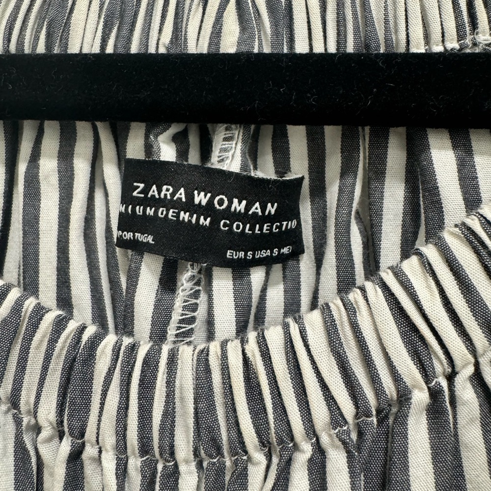 Striped Off-Shoulder Ruffle Top - Picture 2 of 2